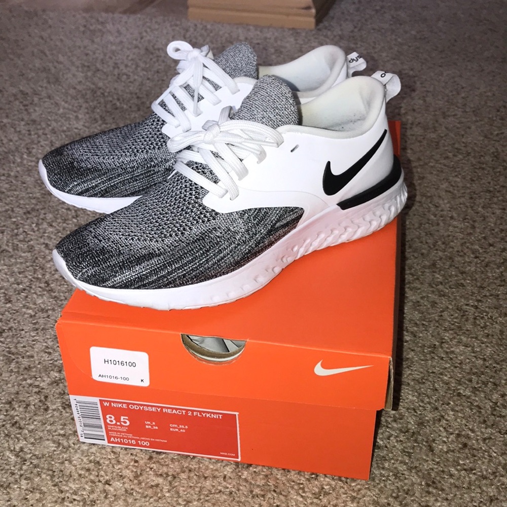 Women’s Nike Odyssey React 2 Flyknit